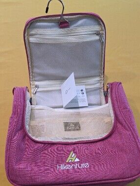 NWT Hikenture Hanging Travel Toiletry Bag Organizer Pink Perfect Condition